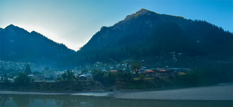 Kashmir Divine & Scenic Escape