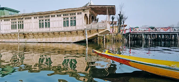 Kashmir Divine & Scenic Escape